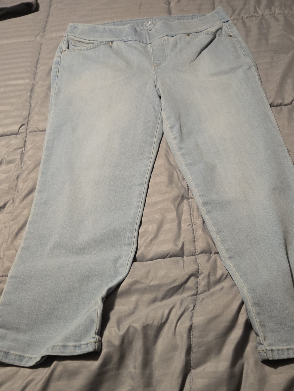 Style & Co. Pale Blue Ankle-Length Cropped Jeans